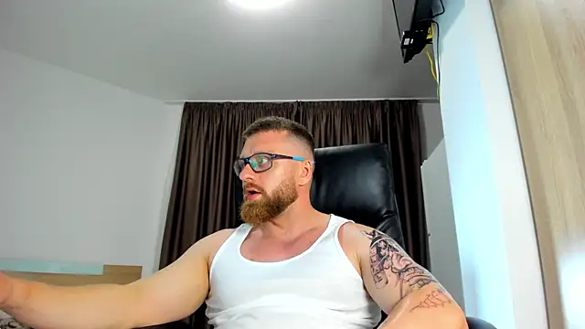 Findom_guy Adlı Modelin Canlı XXX Sohbeti