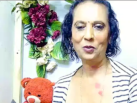 Hot_queen58: онлайн-секс-чат