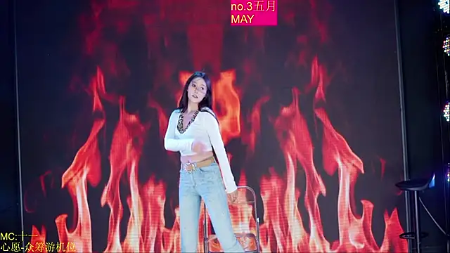 Red-666 Adlı Modelin Canlı XXX Sohbeti