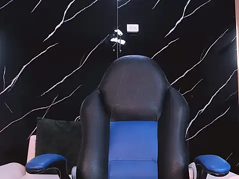 צ'אט XXX בשידור חי של Coleth_Foster