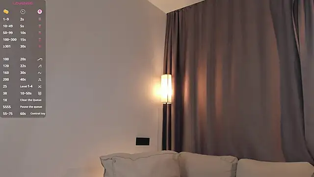 Chat +18 de NovaOliphant ao vivo