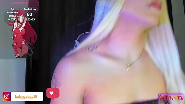 XXX chat uživo modela DeliGaby