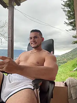 Marco_Vega Adlı Modelin Canlı XXX Sohbeti