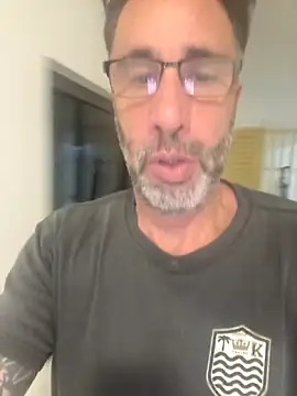 XXX chat uživo modela Tiojhonny