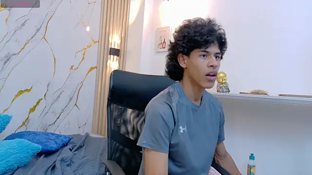 Czat XXX na żywo – Zayn_Fox32