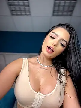 BustyAngelXXX: απευθείας συνομιλία ΧΧΧ