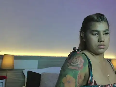 ZarahFoxx Chat XXX live
