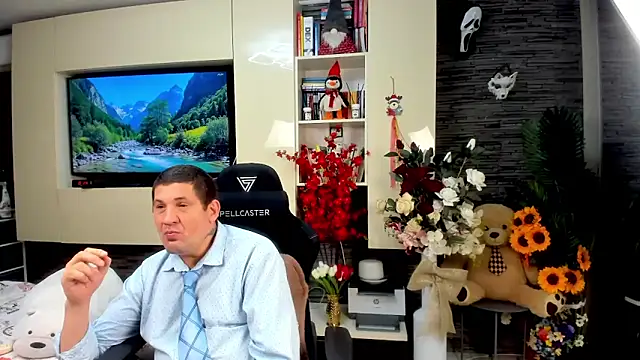 SpartacusDaddy48 live XXX chat