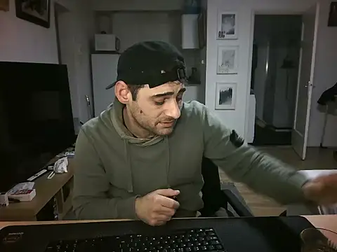 mihaimichael – Naživo XXX chat