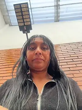 Chat +18 de MELIZ_QUEEN ao vivo