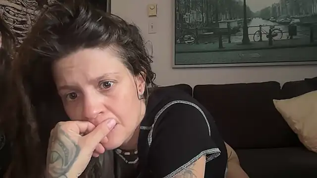 TheMoonNTheSun's Live XXX Chat
