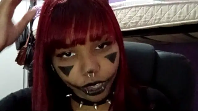 Chat +18 de RamonahGoth ao vivo