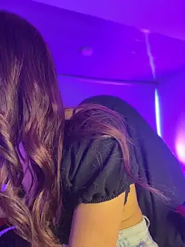 Chat XXX en directo de kira_ec