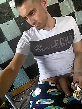 Wero4200のライブXXXチャット