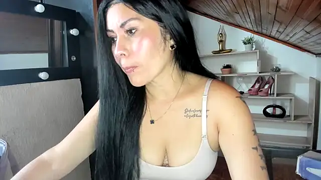 دردشة Tania_mature الجنسية المباشرة