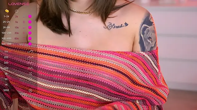 دردشة AishaSins الجنسية المباشرة