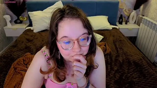 Aleks-casterrr's Live XXX Chat