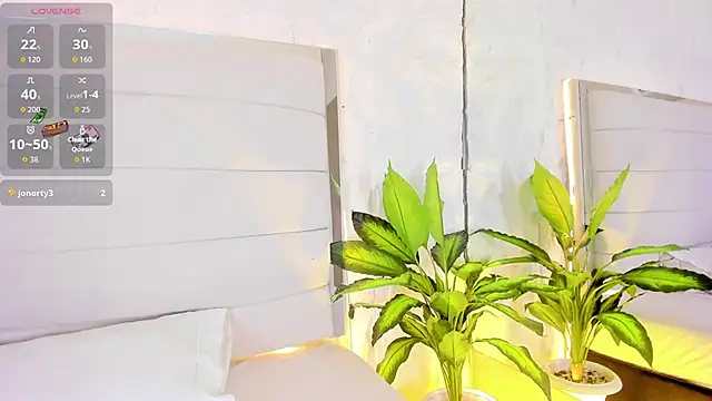 Chat +18 de Ali_Hamilton ao vivo