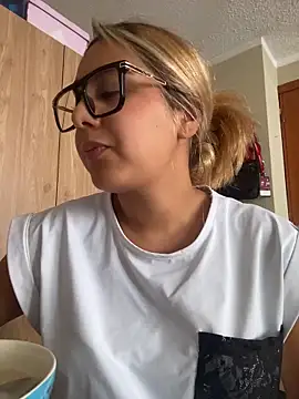 Miabonnett_'s Live XXX Chat