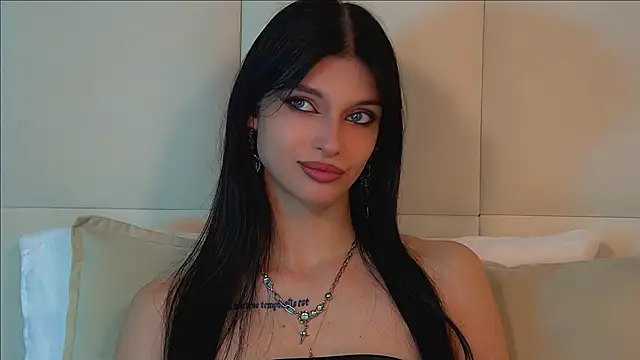 BeverlyMost live XXX chat