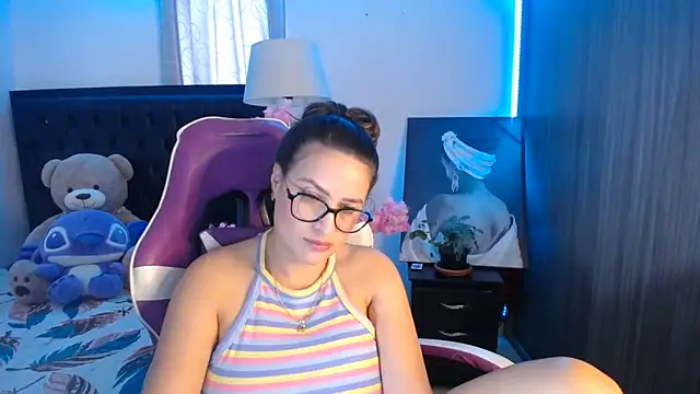 esmeraldaa230's Live XXX Chat