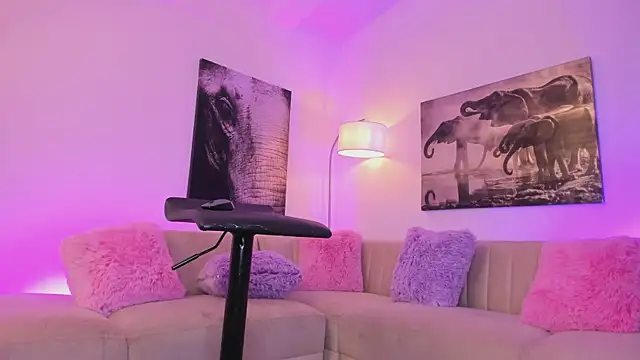 צ'אט XXX בשידור חי של alaia7h