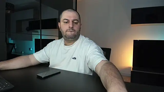 DravenPeak's Live XXX Chat