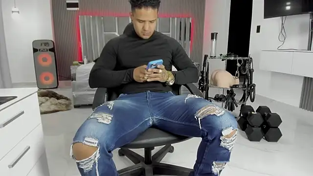 master_leather লাইভ XXX চ্যাট