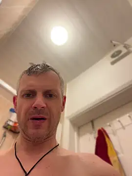 Chat XXX en directo de ChiefApron5