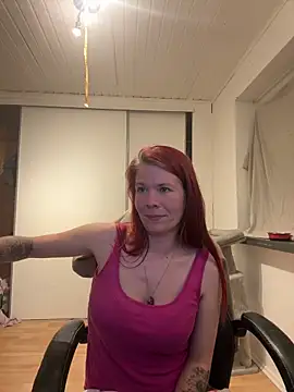 LisaLuxx Chat XXX in diretta