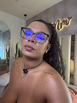 Chatroom XXX en direct de Nicolemorelli2