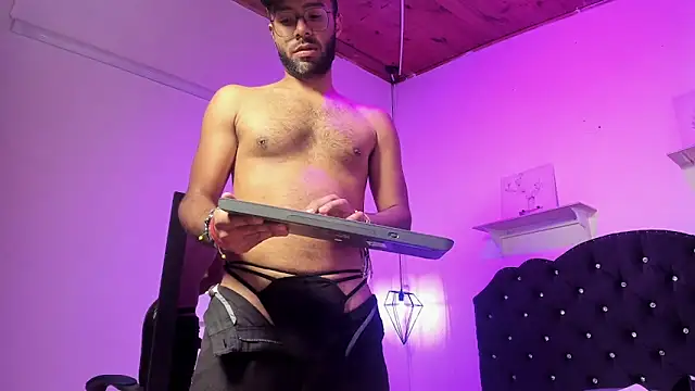 Arez_Vortex_ élő XXX-chatje