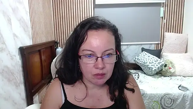 Czat XXX na żywo – Sonialorens_