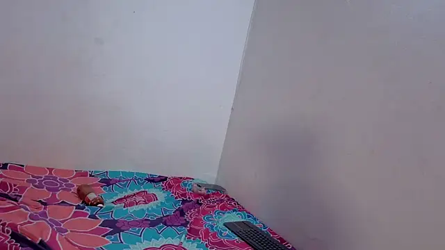 Nikki__uwu – Naživo XXX chat