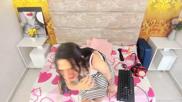Lux_Royse – Naživo XXX chat