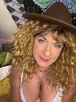 SuzyCatzz's Live XXX Chat