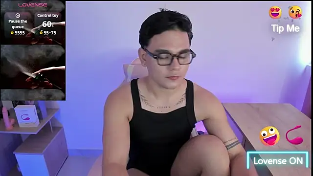 แชท XXX สดของ NoahVance