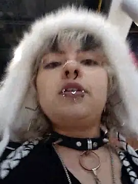 Cute_Chrixxx Adlı Modelin Canlı XXX Sohbeti