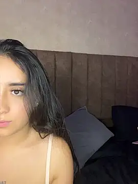 Antonella_Julieta Webcamshow