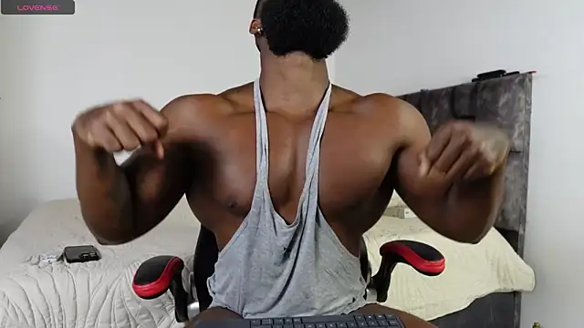 Chat +18 de james_musclebbc ao vivo