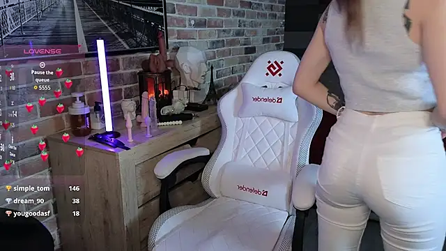 eva_swetty XXX чат на живо