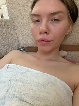 Lisaaa_Alisa 现场XXX聊天