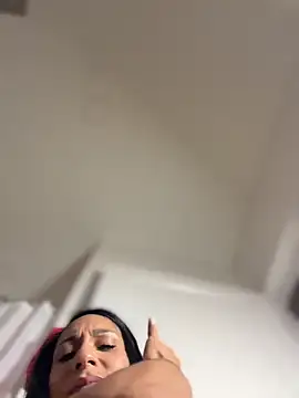 FerrariFrench's Live XXX Chat