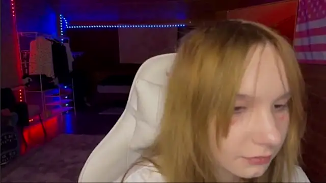 XXX chat uživo modela OpheliaVoss