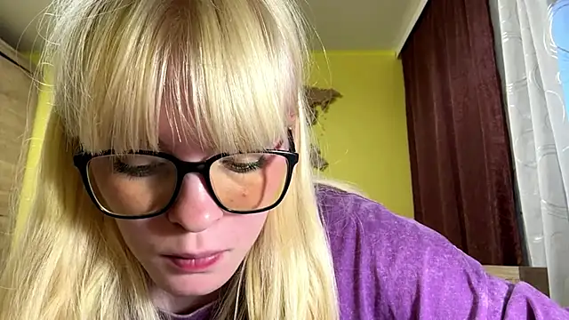 دردشة LeslyKelly الجنسية المباشرة