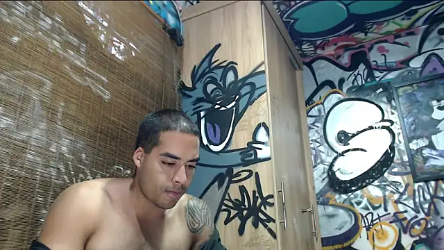 XXX chat uživo modela Justin_Frank