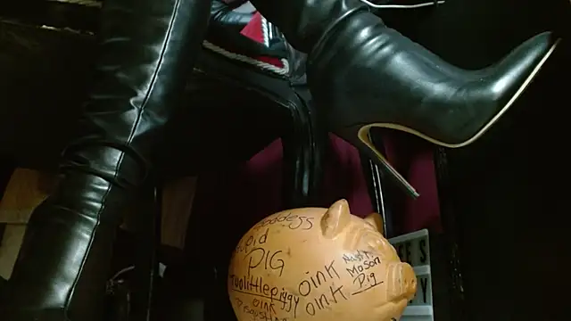 XXX chat uživo modela MeGoddesSara