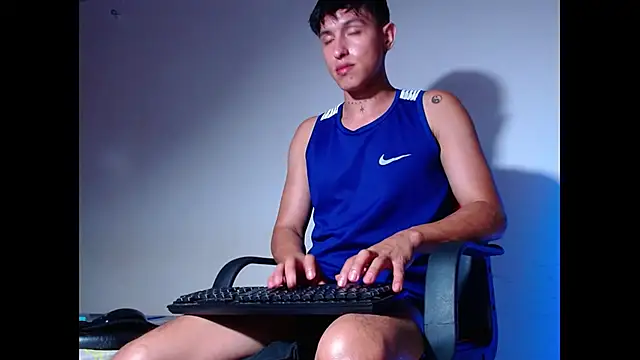 rowanbig's Live XXX Chat