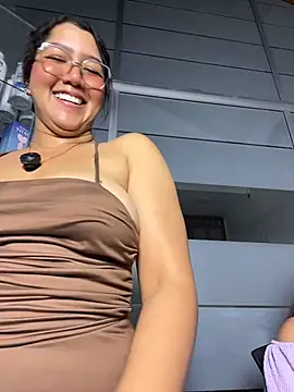 Chloe_Thomsoon_'s Live XXX Chat