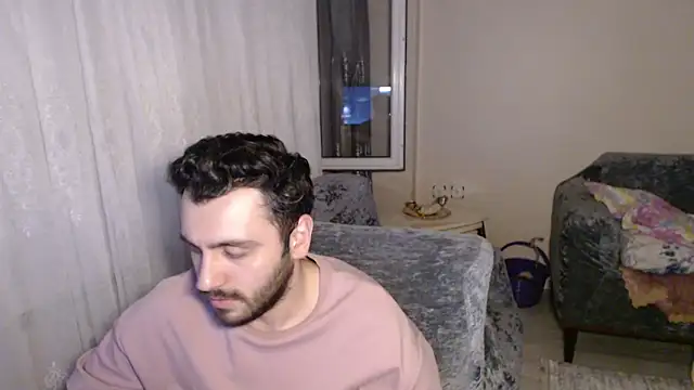 handsomeee04 Adlı Modelin Canlı XXX Sohbeti